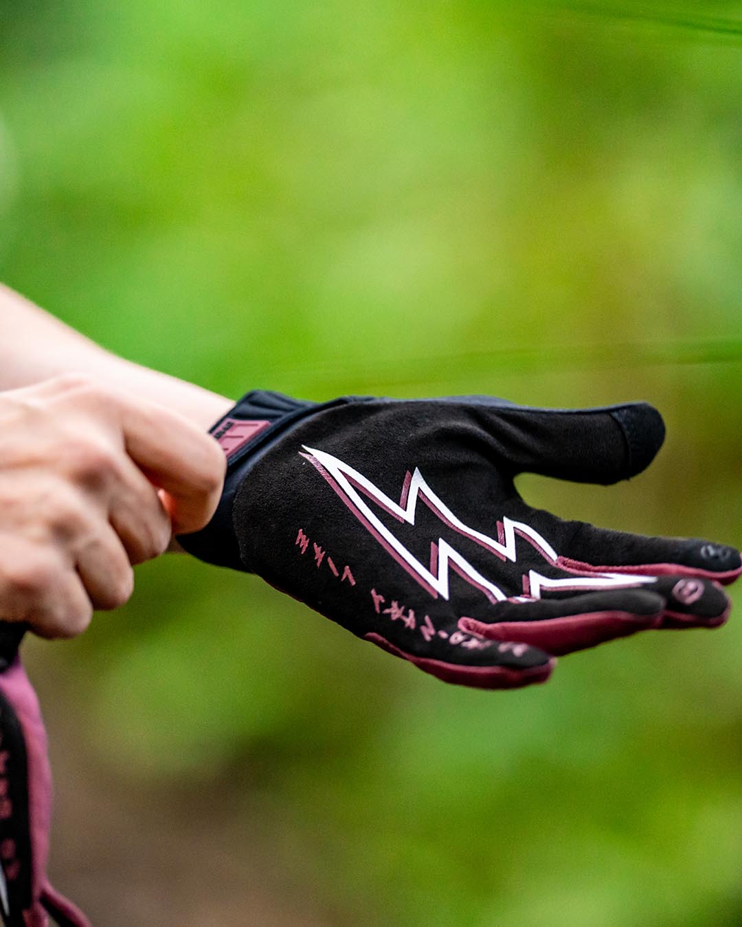 Womens Race Glove | Wild Ginger