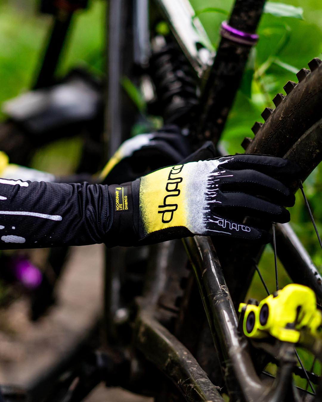 Womens Race Glove | Acid Rain
