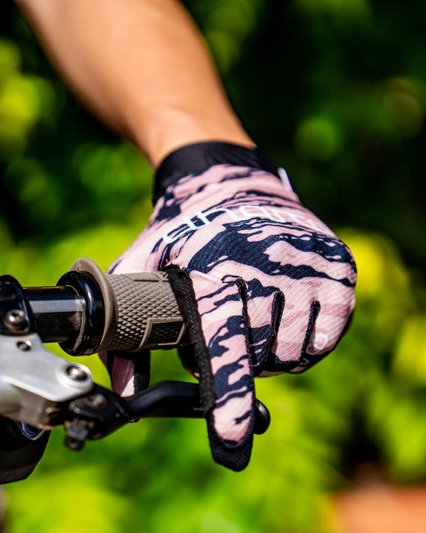 Womens Gravity Gloves | Ambush