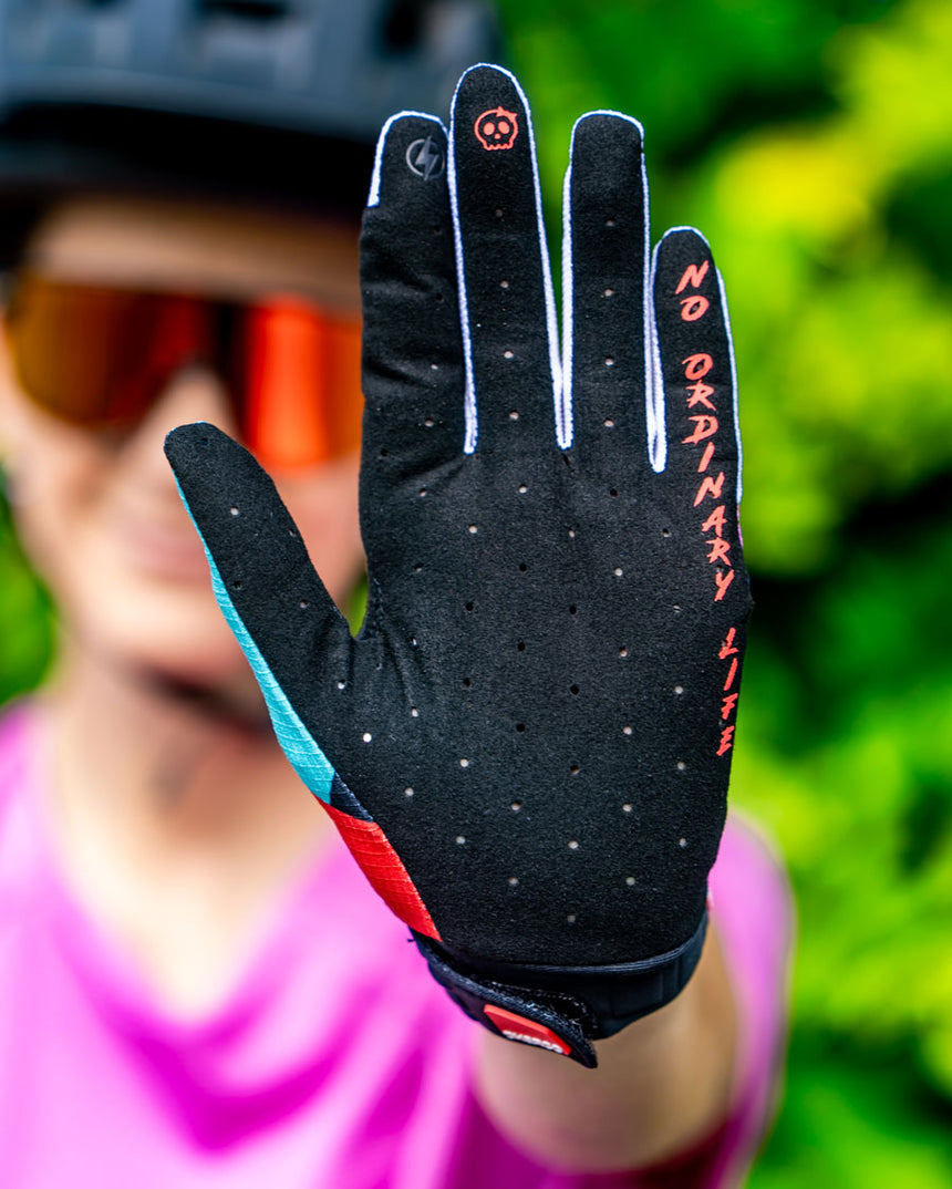 Womens Gravity Gloves | Jinx