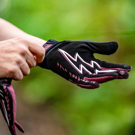WOMENS GLOVES