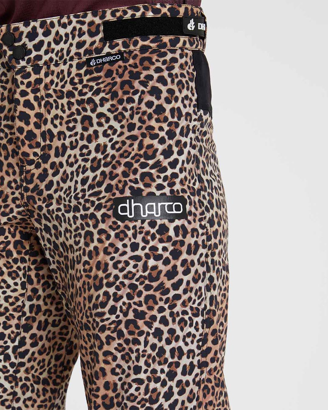 ATTRACO Leopardo Takara Shine Biker Shorts para mulheres cintura alta