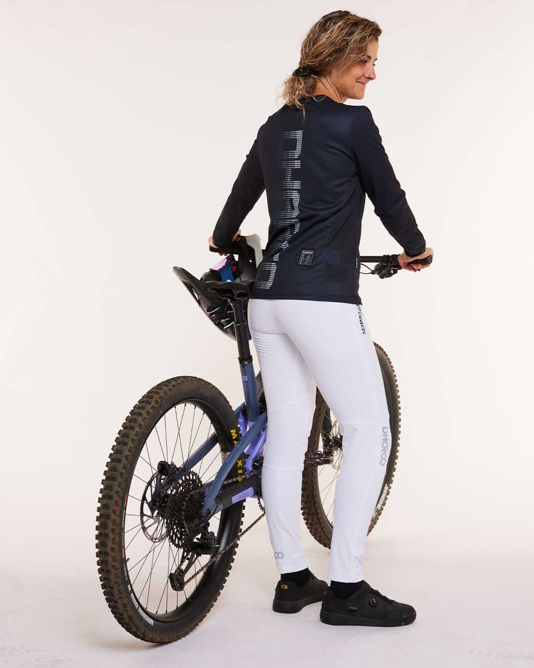 Womens Gravity Pants | White – DHaRCO Clothing
